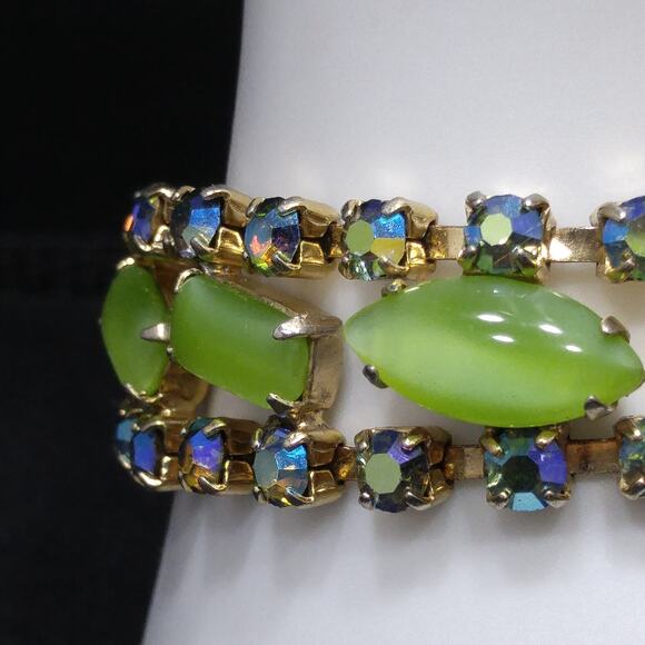 Mid-Century Green Blue AB Rhinestone Bracelet, Aurora Borealis, 1950s Vintage - Picture 3 of 10